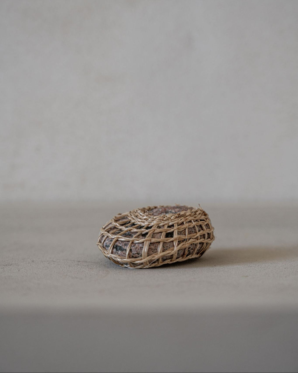 Fili, Weaved stone, 02