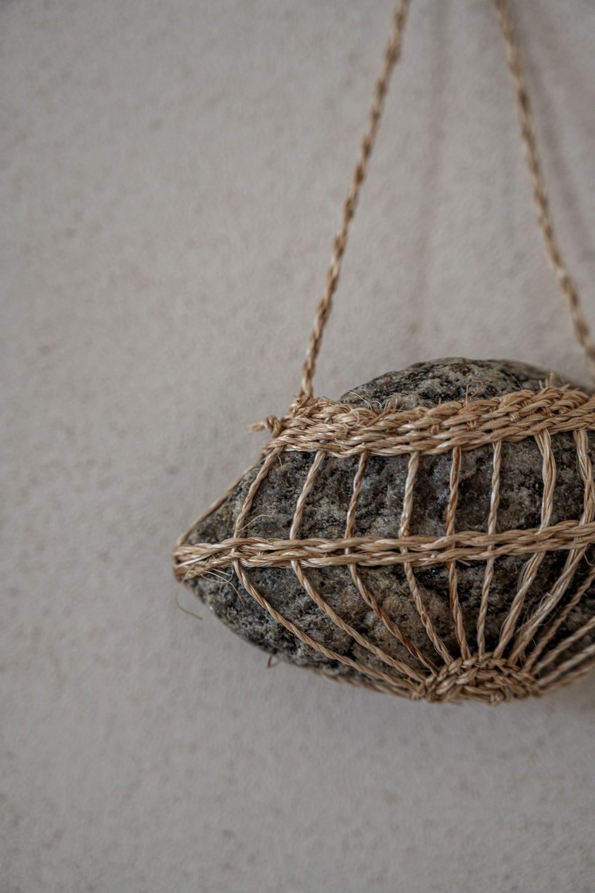 Fili, Weaved stone, 03
