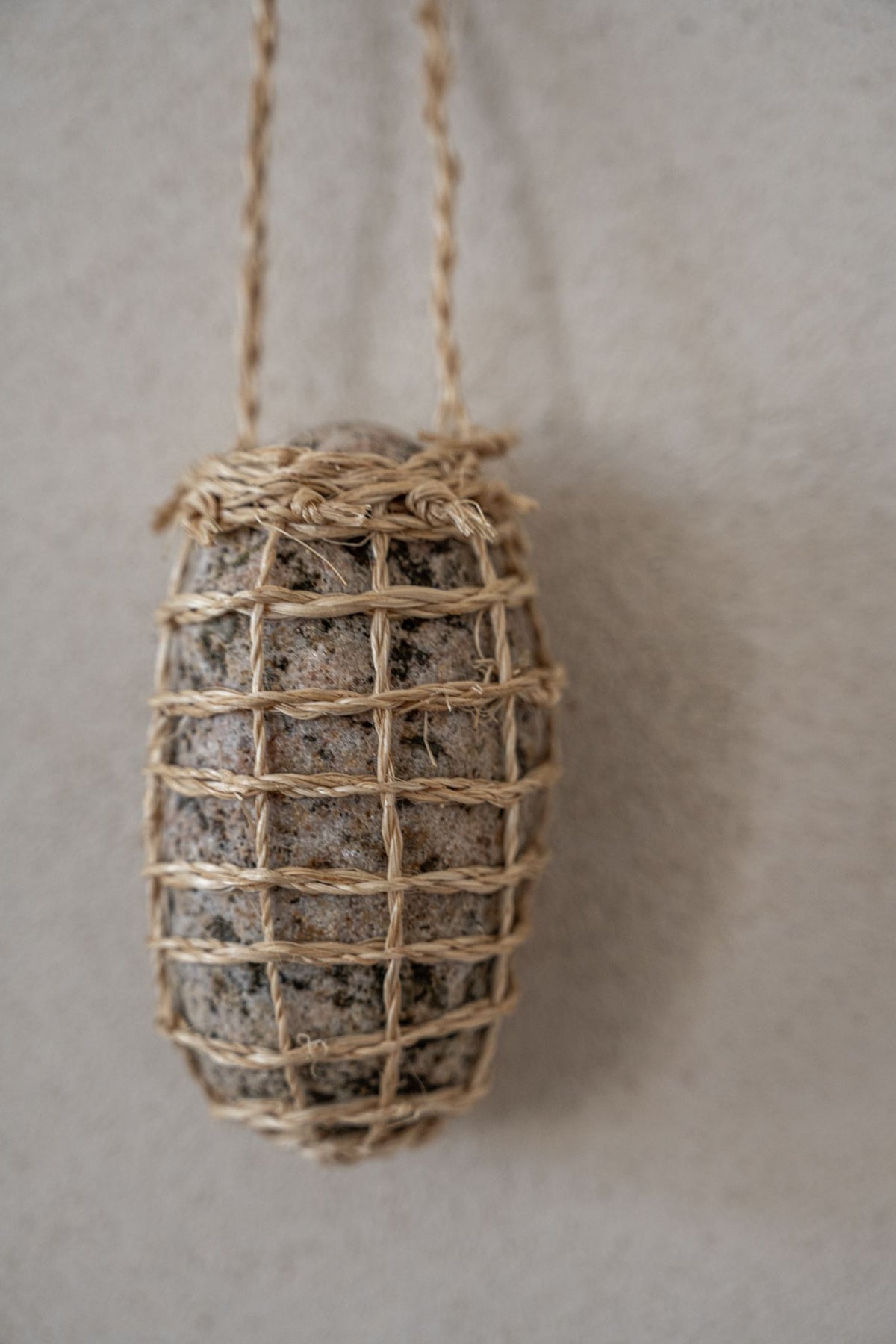 Fili, Weaved stone, 04