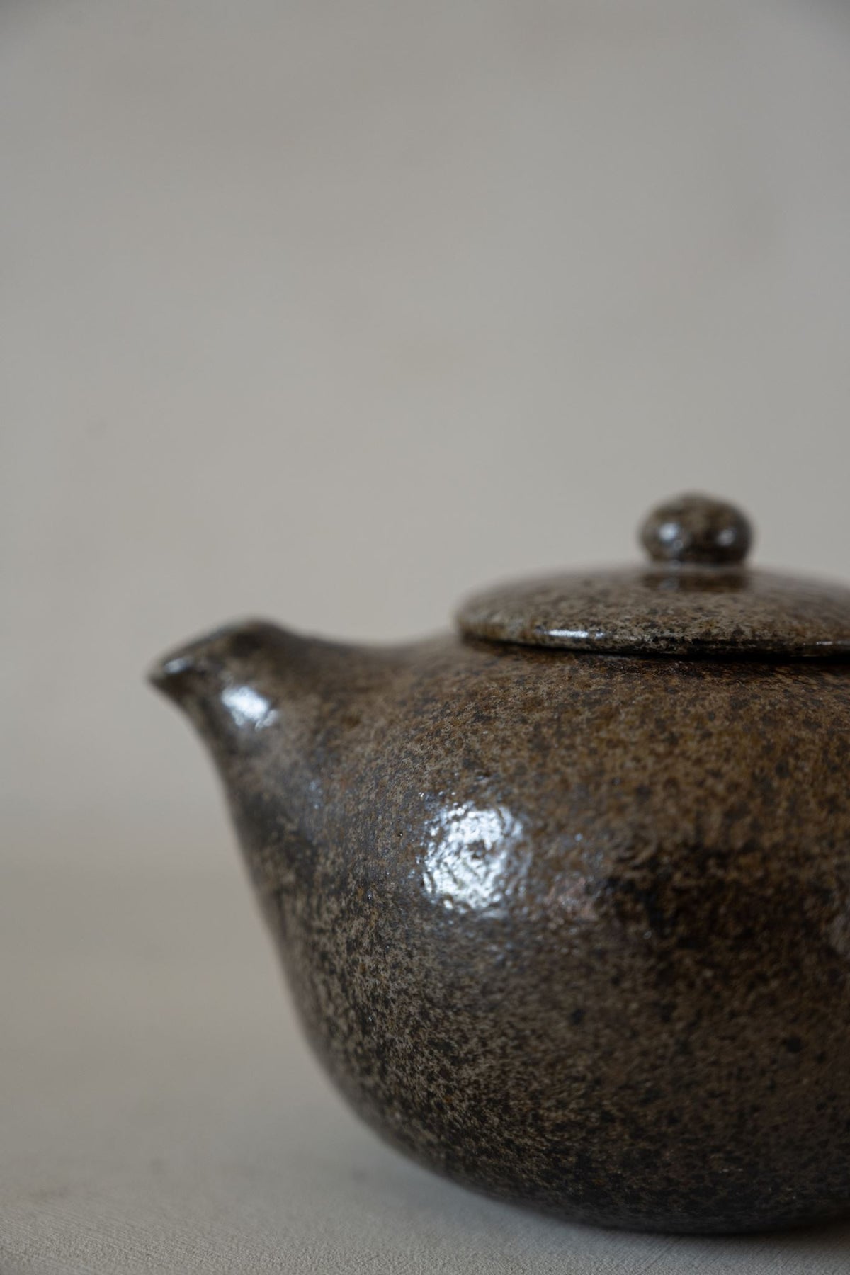 Anna Mors, Tea pot, 02