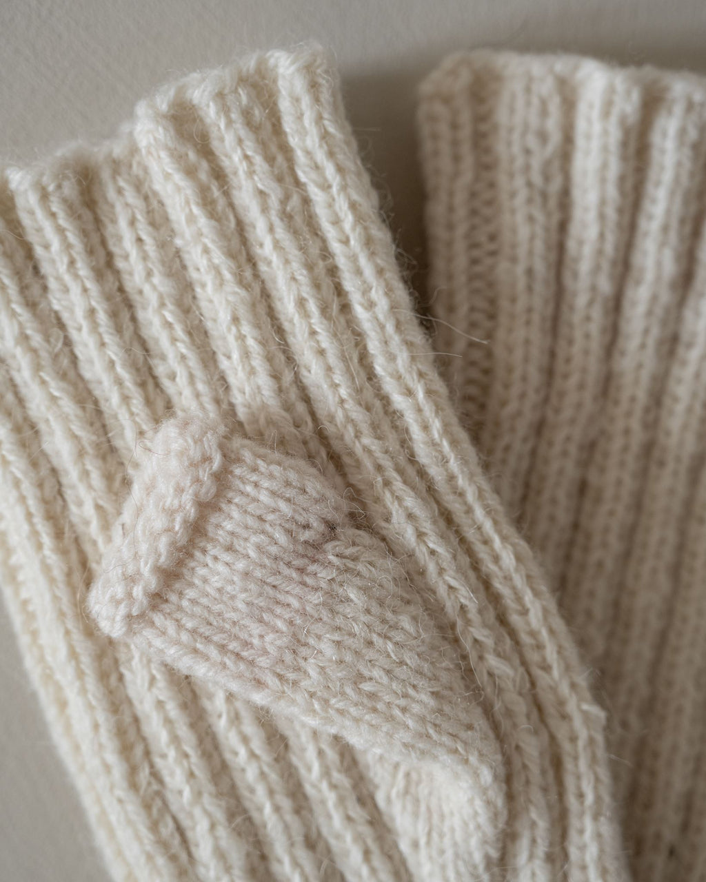 Godt Bornholm, Rø Wrist warmer, Off White