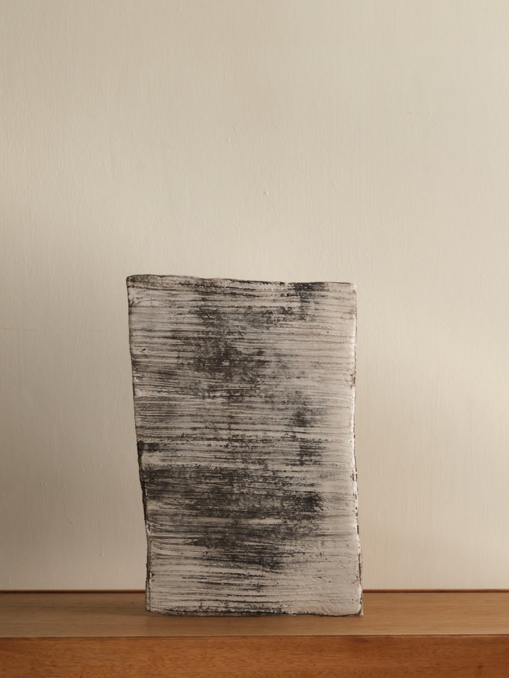 Cécile Daladier, Plate, 02