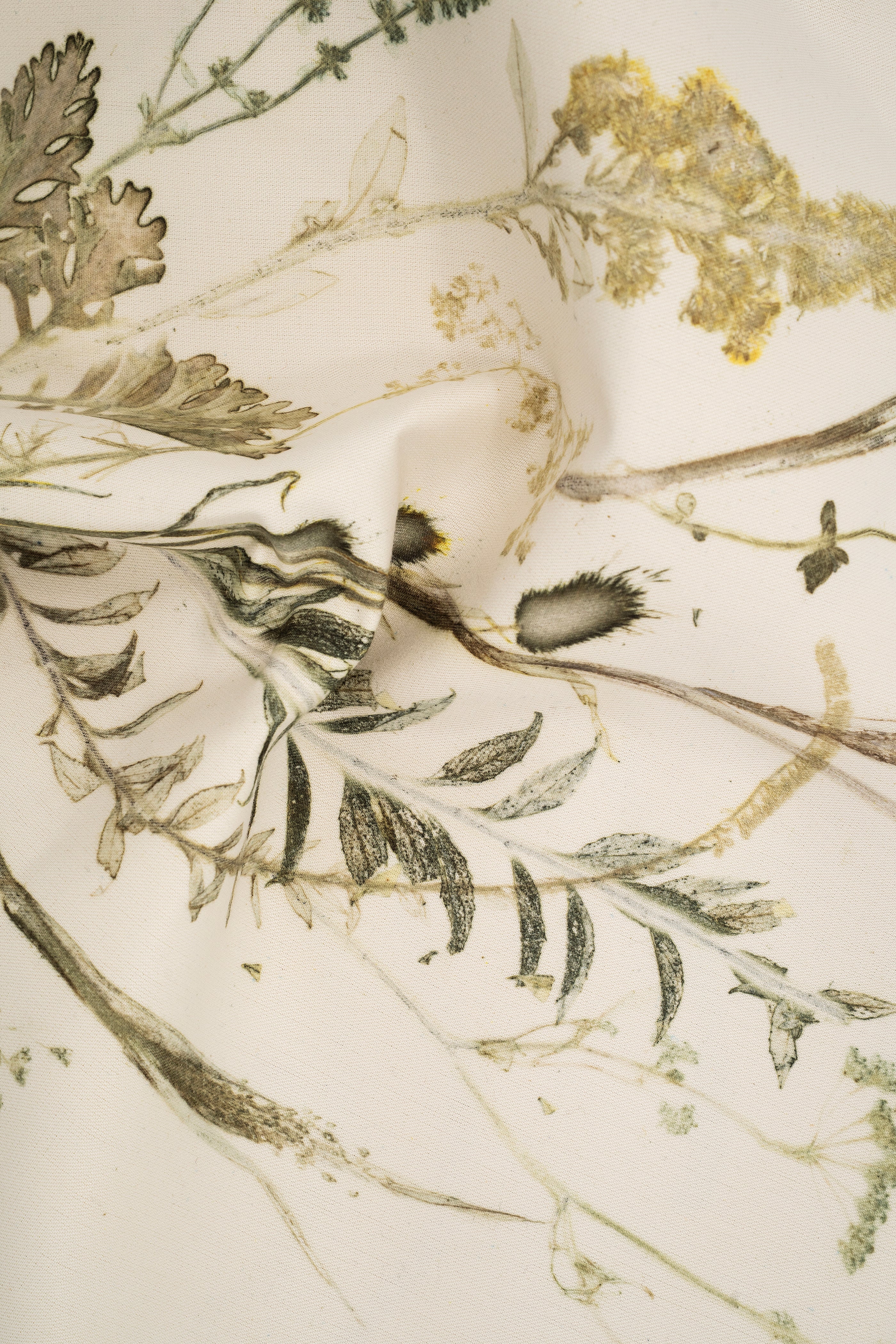 VON LINNÉ, Table Linen, Line of Leaves, Light Greyish, Large