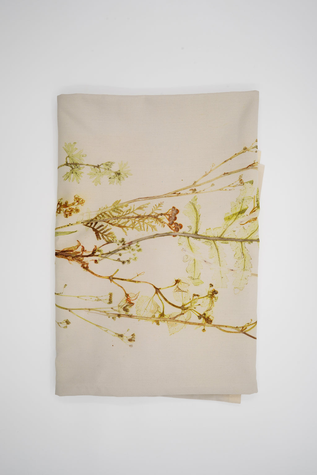 VON LINNÉ, Table Linen, Line of Leaves, Citrus Tones, Large