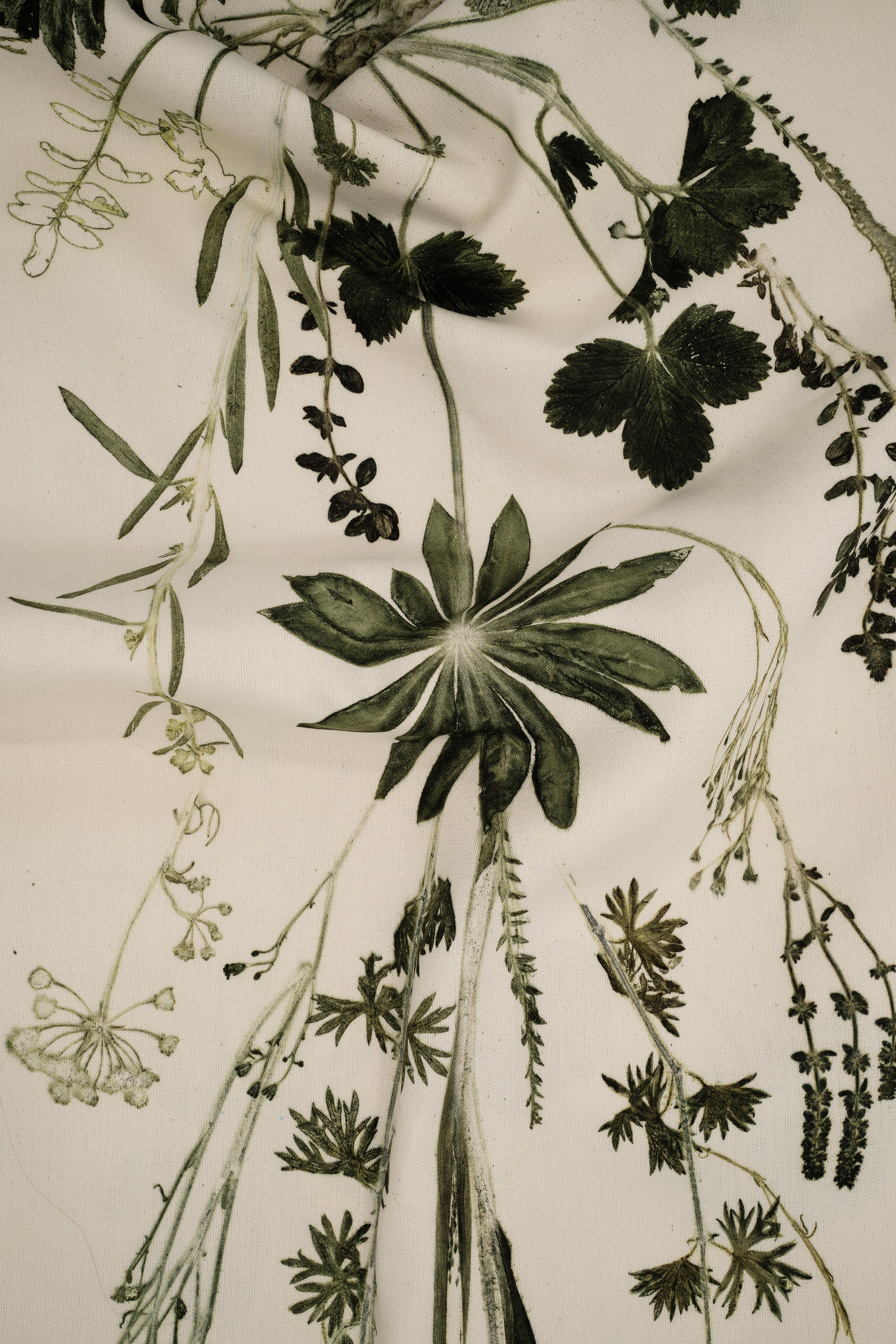 VON LINNÉ, Table Linen, Center Piece, Emerald Green