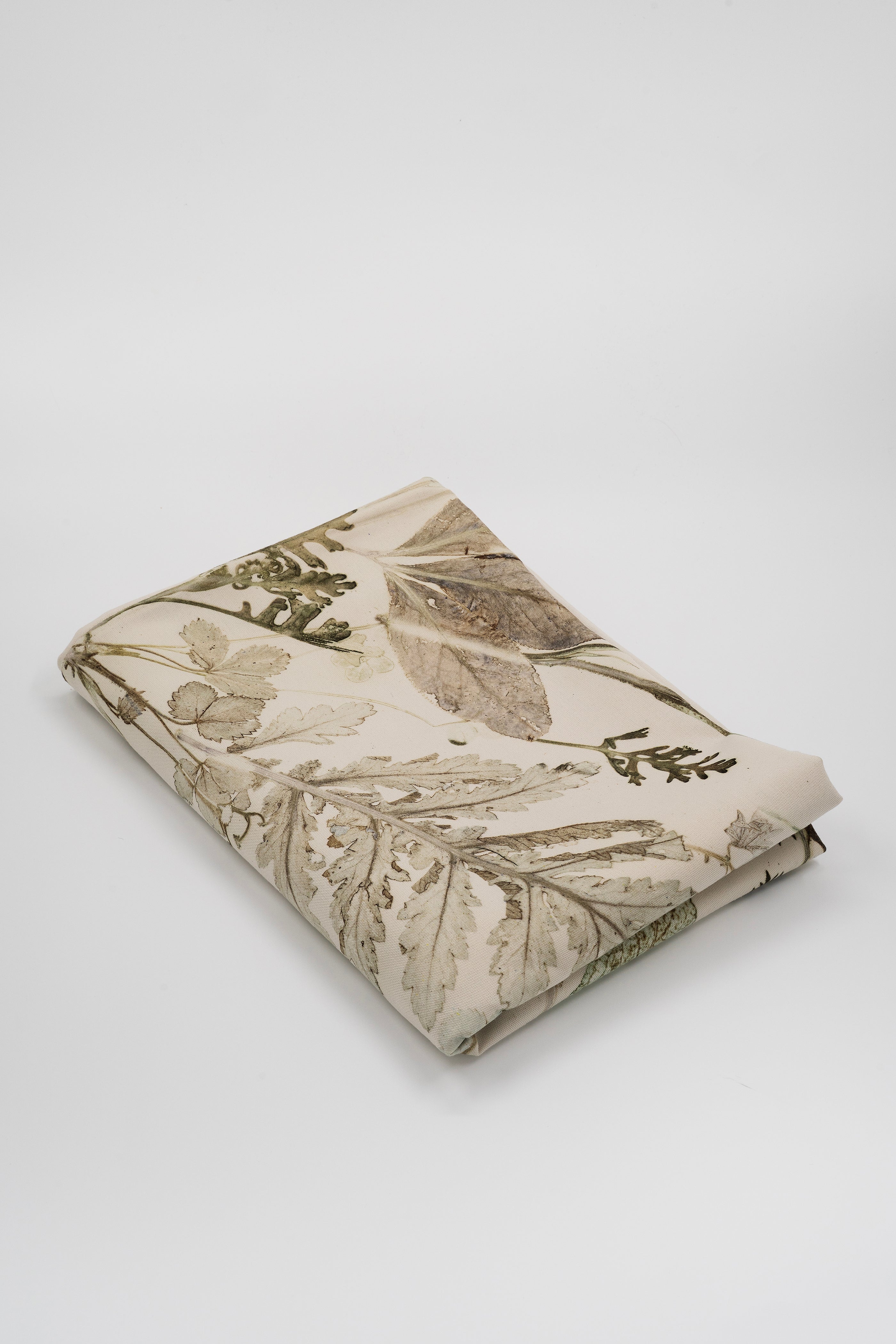 VON LINNÉ, Table Linen, Center Piece, Ghost Grey, Large
