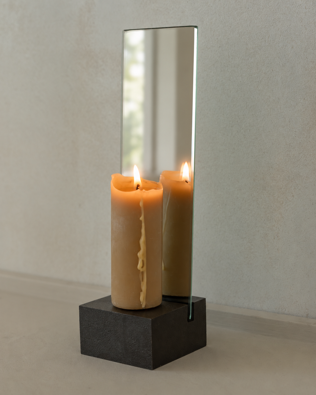 Galleri Sonja, Sonja Sconce, I