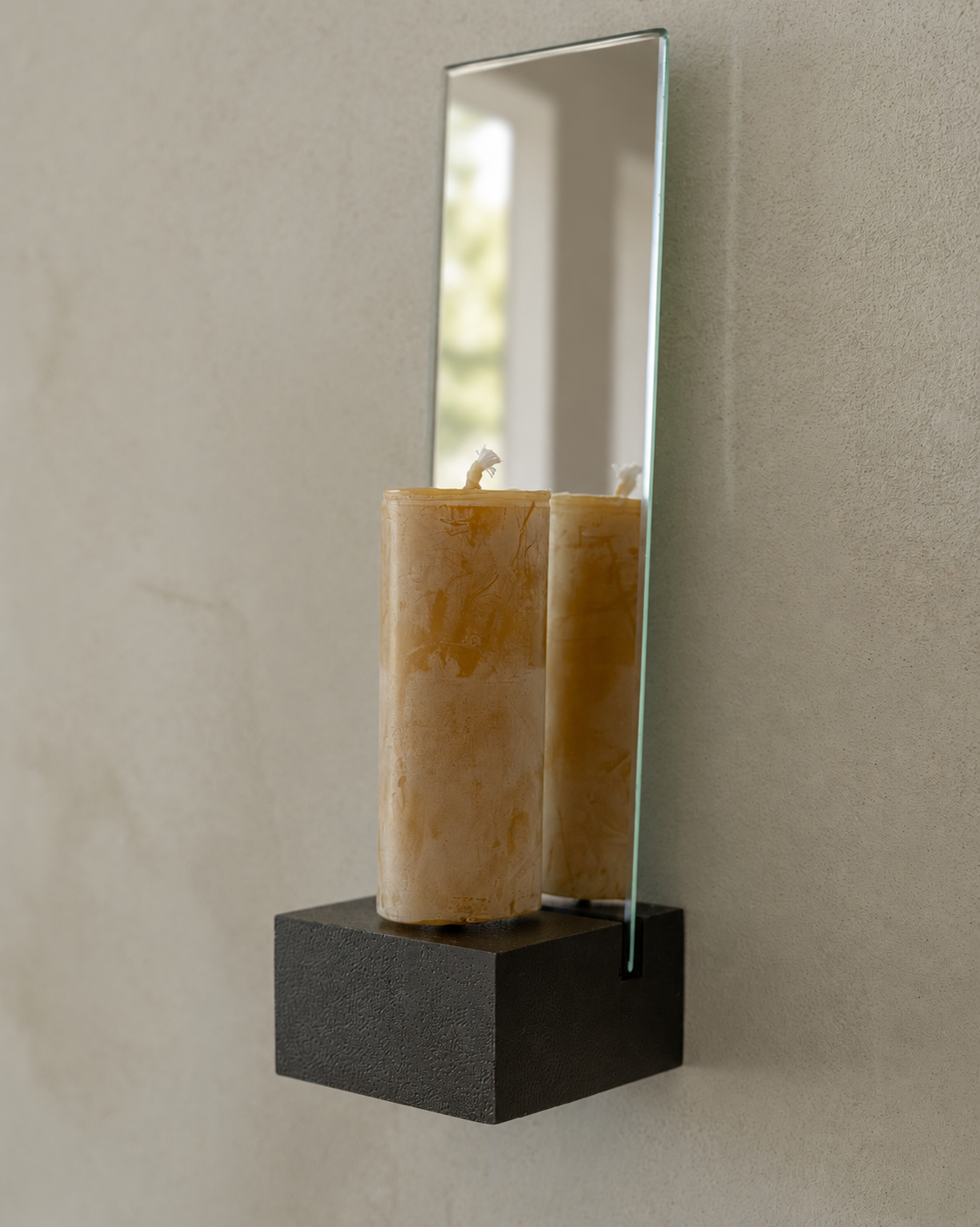 Galleri Sonja, Sonja Sconce, I