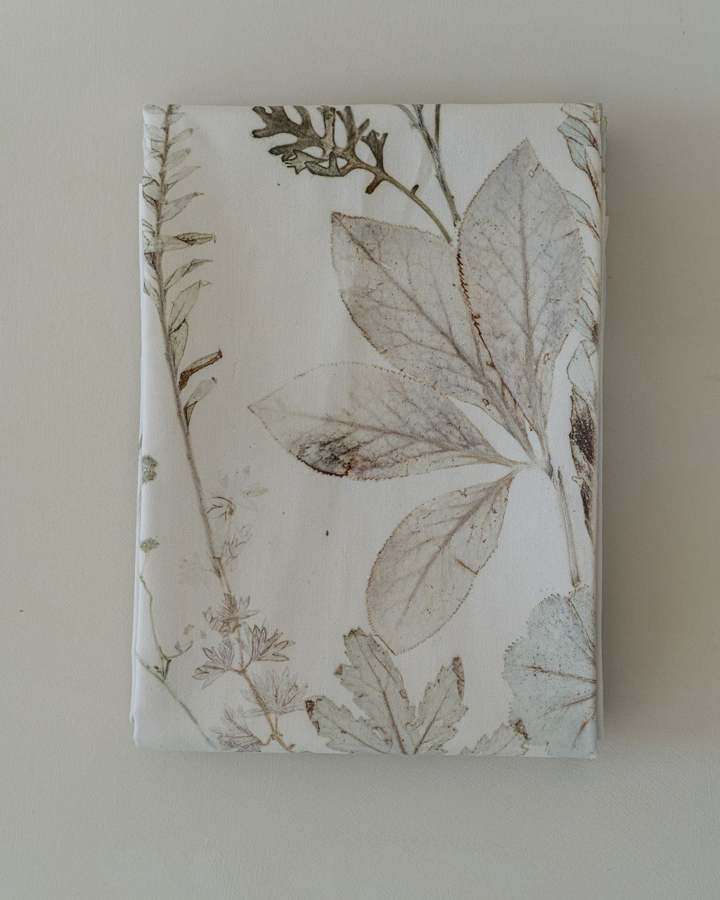 VON LINNÉ, Table Linen, Center Piece, Ghost Grey, Large
