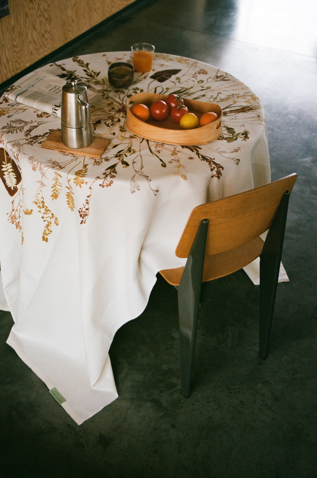 VON LINNÉ, Table Linen, Line of Leaves, Rusty Terracotta