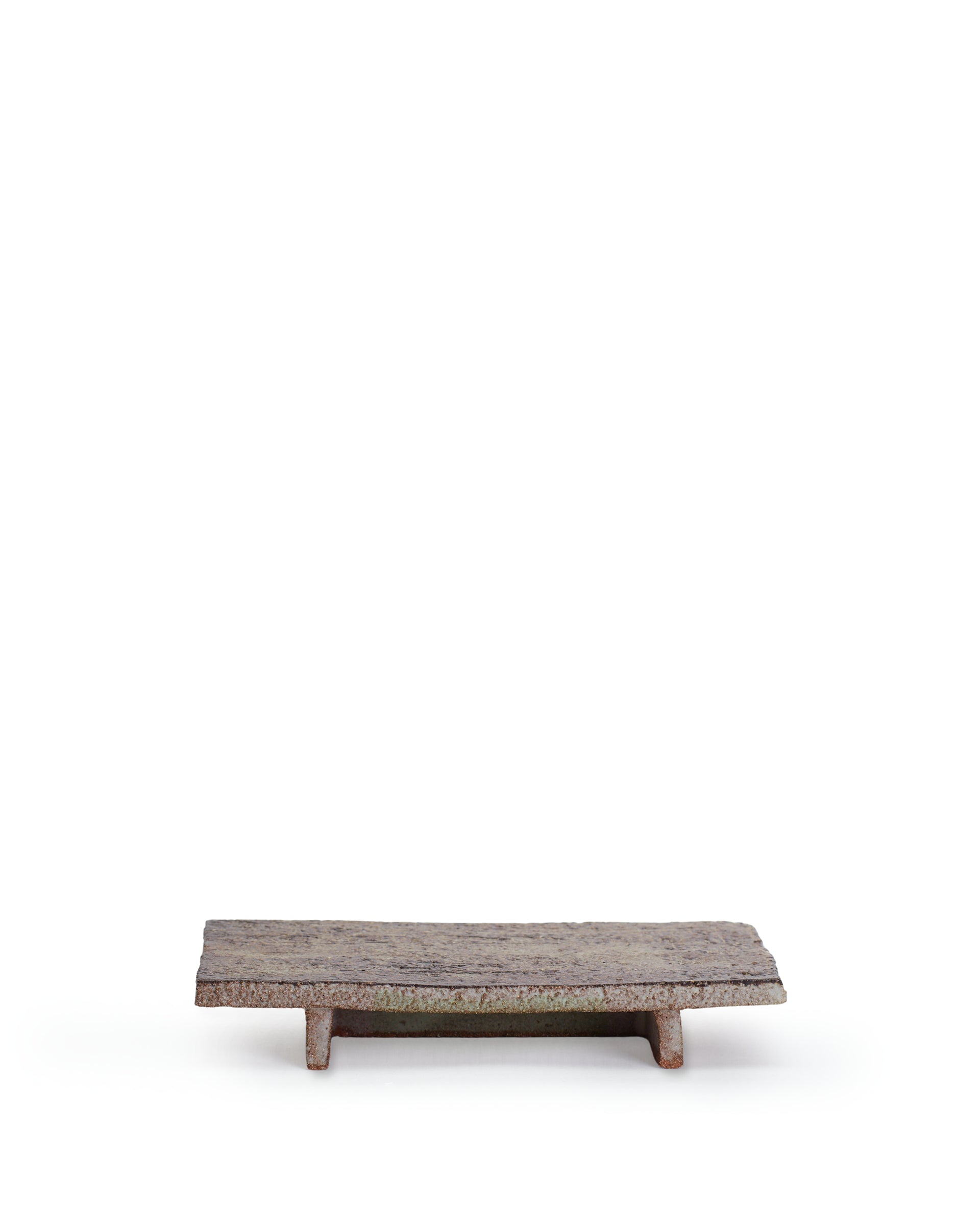 Roxy, Tray on Piedestal, Mottled Brown